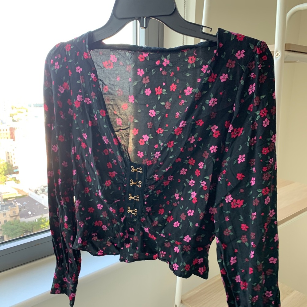 For love and lemons crop top